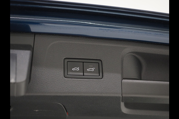 Volkswagen Passat Variant 1.4 TSI PHEV GTE R-Line | Panoramadak | Trehaak | Dynaudio | Massage | 360 | Head Up | Keyless