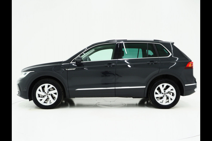 Volkswagen Tiguan 1.4 TSI eHybrid Elegance Exclusive | Panoramadak | Trekhaak | Leder | 360 | Adaptive Cruise | Keyless | Carplay