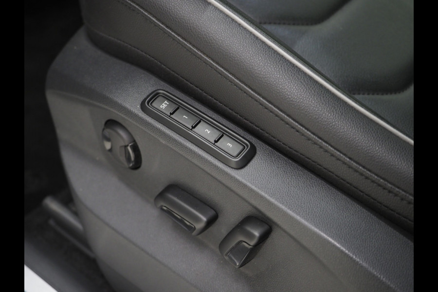 Volkswagen Tiguan 1.4 TSI eHybrid Elegance Exclusive | Panoramadak | Trekhaak | Leder | 360 | Adaptive Cruise | Keyless | Carplay