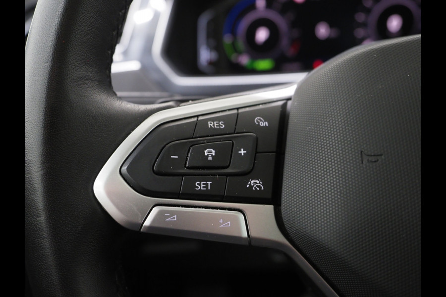 Volkswagen Tiguan 1.4 TSI eHybrid Elegance Exclusive | Panoramadak | Trekhaak | Leder | 360 | Adaptive Cruise | Keyless | Carplay