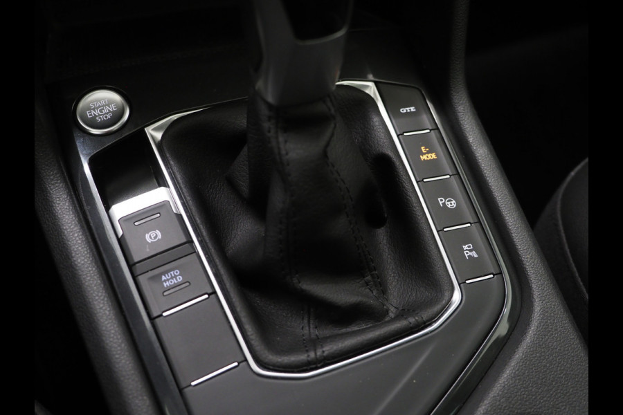 Volkswagen Tiguan 1.4 TSI eHybrid Elegance Exclusive | Panoramadak | Trekhaak | Leder | 360 | Adaptive Cruise | Keyless | Carplay