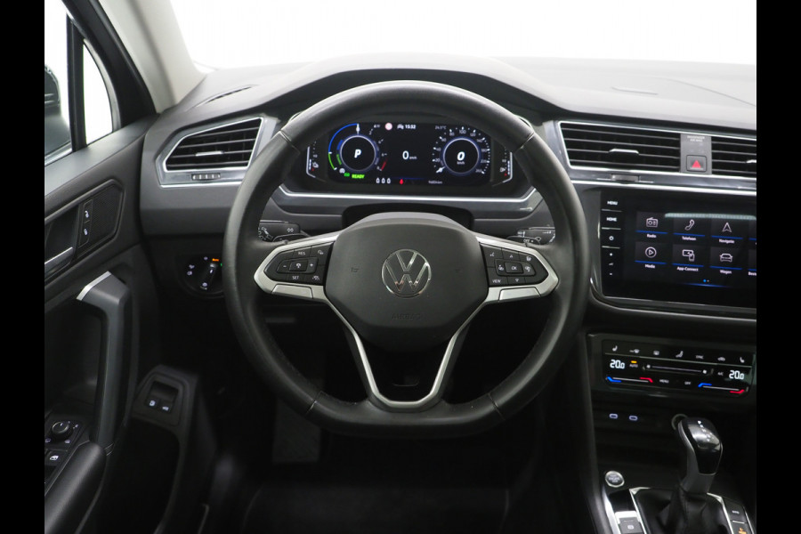 Volkswagen Tiguan 1.4 TSI eHybrid Elegance Exclusive | Panoramadak | Trekhaak | Leder | 360 | Adaptive Cruise | Keyless | Carplay