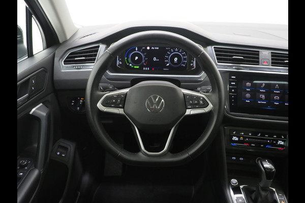 Volkswagen Tiguan 1.4 TSI eHybrid Elegance Exclusive | Panoramadak | Trekhaak | Leder | 360 | Adaptive Cruise | Keyless | Carplay