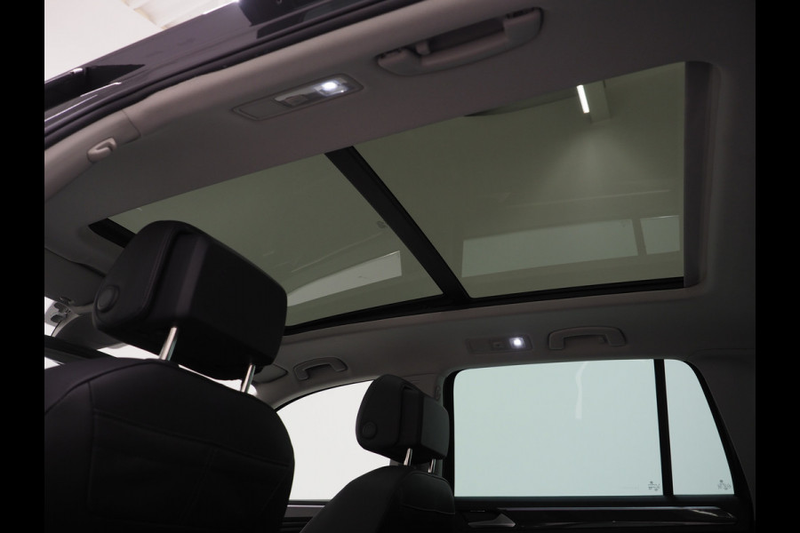 Volkswagen Tiguan 1.4 TSI eHybrid Elegance Exclusive | Panoramadak | Trekhaak | Leder | 360 | Adaptive Cruise | Keyless | Carplay