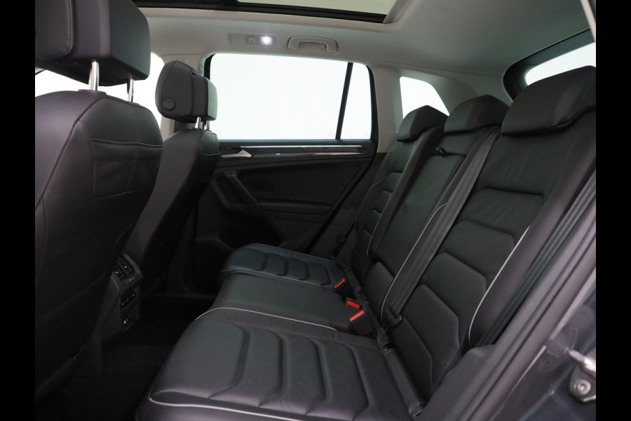 Volkswagen Tiguan 1.4 TSI eHybrid Elegance Exclusive | Panoramadak | Trekhaak | Leder | 360 | Adaptive Cruise | Keyless | Carplay