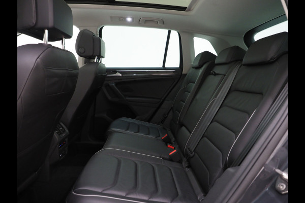 Volkswagen Tiguan 1.4 TSI eHybrid Elegance Exclusive | Panoramadak | Trekhaak | Leder | 360 | Adaptive Cruise | Keyless | Carplay