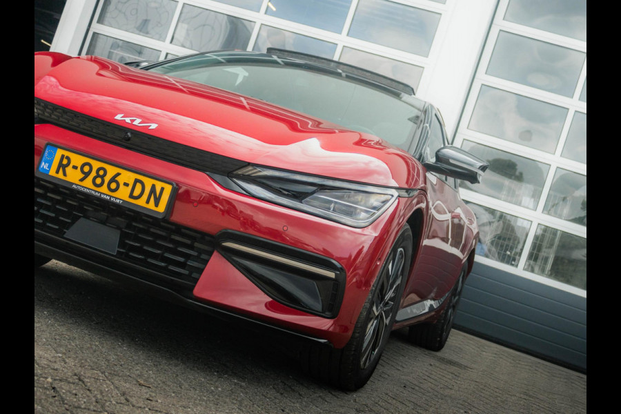 Kia Ev6 GT-Line 77.4 kWh schuifkanteldak l Steoverwarming en stoel ventilatie l Meridian soundsysteem