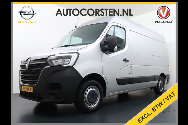 Renault Master T35 2.3dCi 135 L2H2 Apple Carplay/Android Auto Euro 6 Trekhaak Navi Airco 3-Persoons Pdc Led DAB Regen-Lichtsensor Betonplex Vloer Lat om Lat  Wandbetimmering Schuifdeur 1e Eigenaar Euro 6 Facelift Model 2.500KG Trekgewicht
