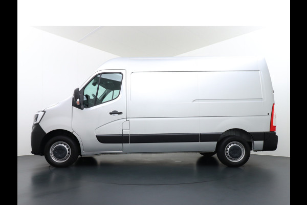 Renault Master T35 2.3dCi 135 L2H2 Apple Carplay/Android Auto Euro 6 Trekhaak Navi Airco 3-Persoons Pdc Led DAB Regen-Lichtsensor Betonplex Vloer Lat om Lat  Wandbetimmering Schuifdeur 1e Eigenaar Euro 6 Facelift Model 2.500KG Trekgewicht