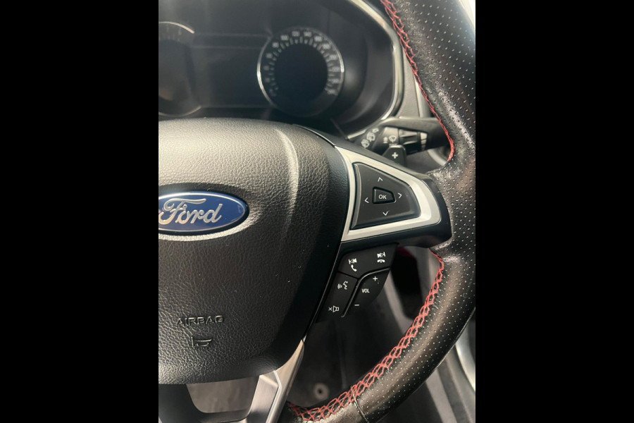 Ford S-Max 2.0 EcoBoost ST Line Business 7