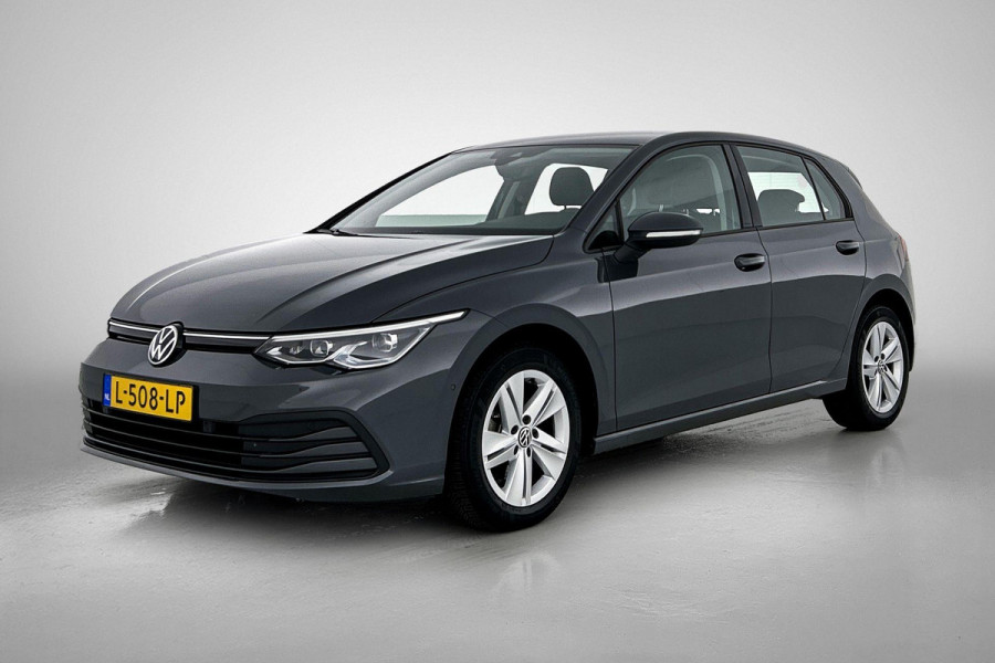 Volkswagen Golf 1.0 eTSI Life Business Automaat (SFEERVERLICHTING, STOELVERWARMING, MASSAGE STOEL, LED, PARKEERSENSOREN)