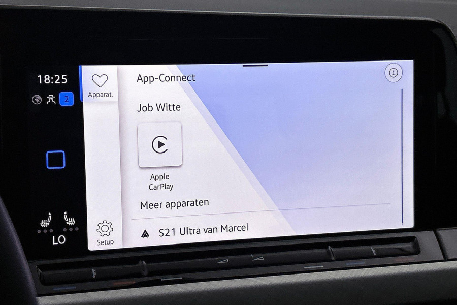 Volkswagen Golf 1.0 eTSI Life Business Automaat (SFEERVERLICHTING, STOELVERWARMING, MASSAGE STOEL, LED, PARKEERSENSOREN)