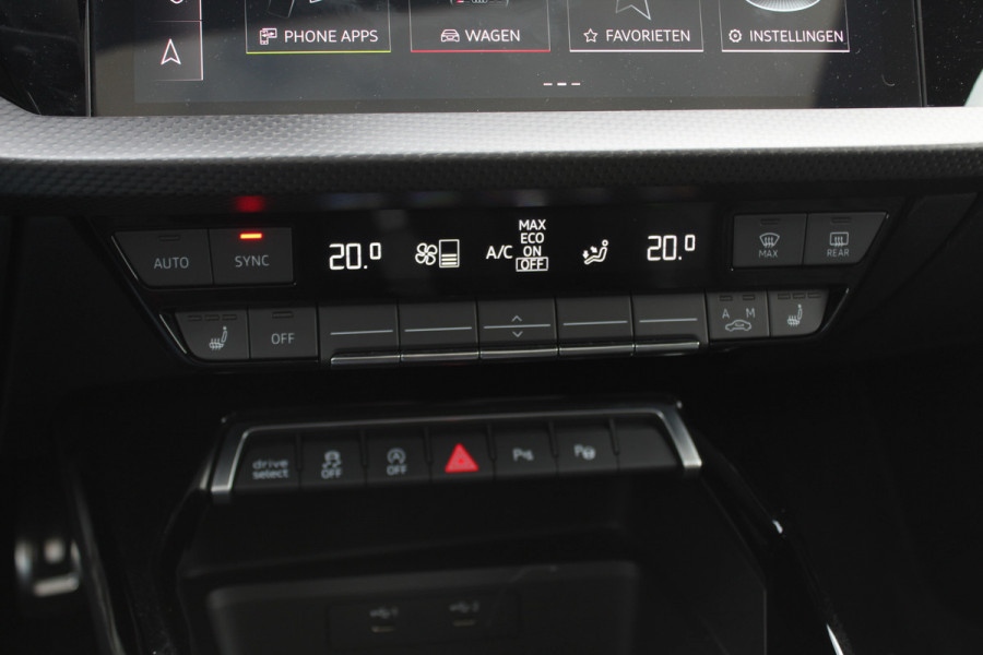 Audi RS3 Limousine 2.5 TFSI quattro / Verlengd Garantie / Milltek / Keramisch / Panoramadak / Camera / Head-up / B&O / Matrix LED / ACC / Leder