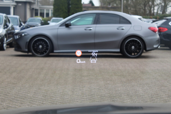 Audi RS3 Limousine 2.5 TFSI quattro / Verlengd Garantie / Milltek / Keramisch / Panoramadak / Camera / Head-up / B&O / Matrix LED / ACC / Leder
