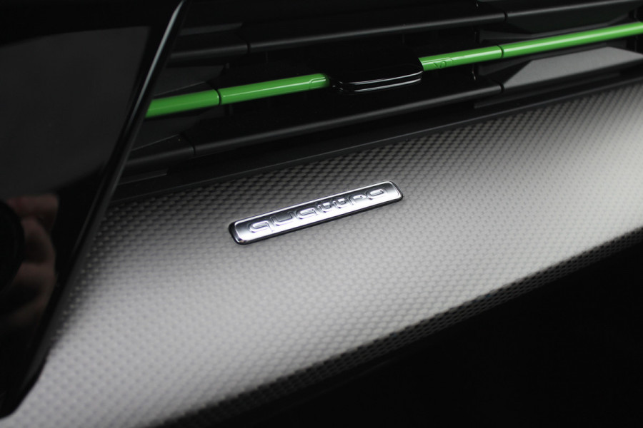 Audi RS3 Limousine 2.5 TFSI quattro / Verlengd Garantie / Milltek / Keramisch / Panoramadak / Camera / Head-up / B&O / Matrix LED / ACC / Leder