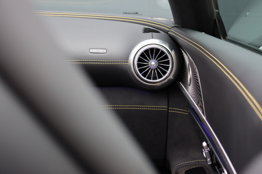 Mercedes-Benz SL-Klasse Roadster AMG 63 S E-Performance Aut9 | 816pk | Keramisch | Carbon | Aerodynamicapakket | Distronic+ | Achterasbesturing | Multicontourstoelen | HUD | Burmester | Airscarf |