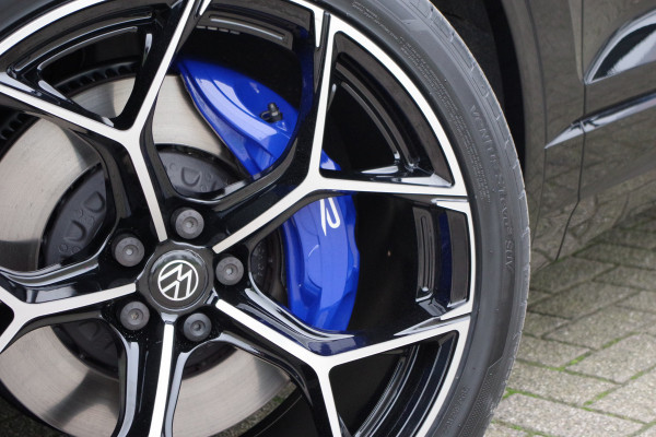 Volkswagen Touareg 3.0 TSi R 4MOTION 463 PK PHEV, Trekhaak, Panoramadak, Dynaudio, Massage