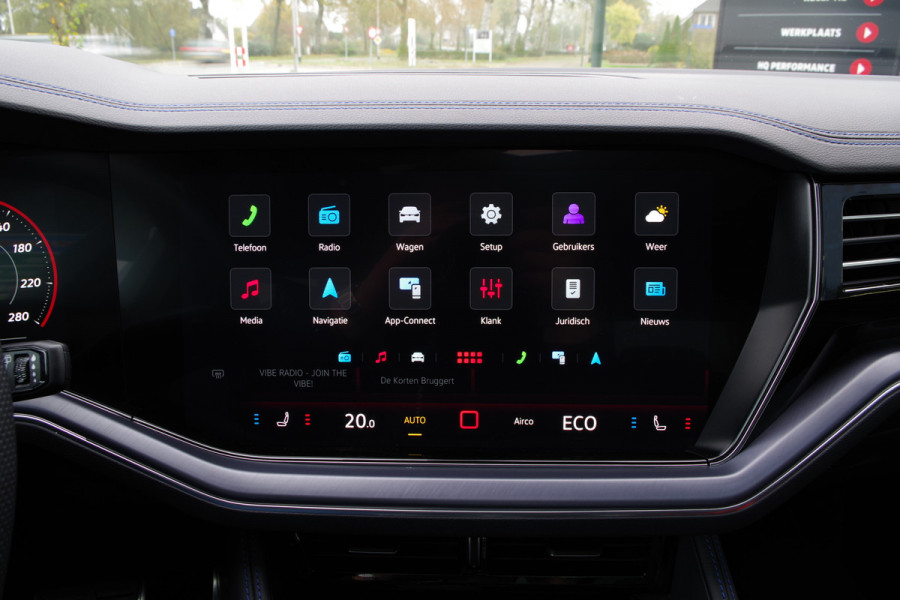 Volkswagen Touareg 3.0 TSi R 4MOTION 463 PK PHEV, Trekhaak, Panoramadak, Dynaudio, Massage