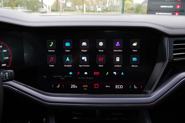 Volkswagen Touareg 3.0 TSi R 4MOTION 463 PK PHEV, Trekhaak, Panoramadak, Dynaudio, Massage