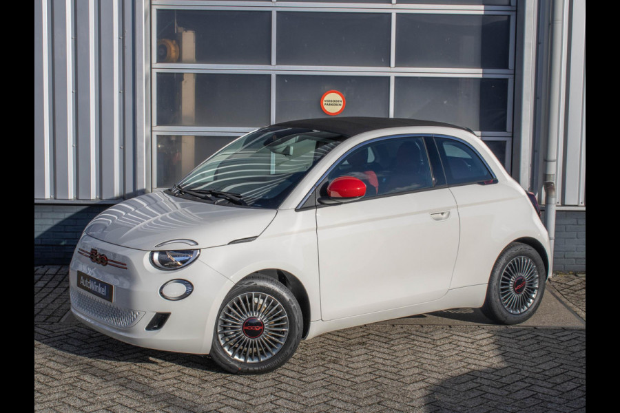 Fiat 500E RED Cabrio 42 kWh | Uit voorraad leverbaar ! | CarPlay | PDC |