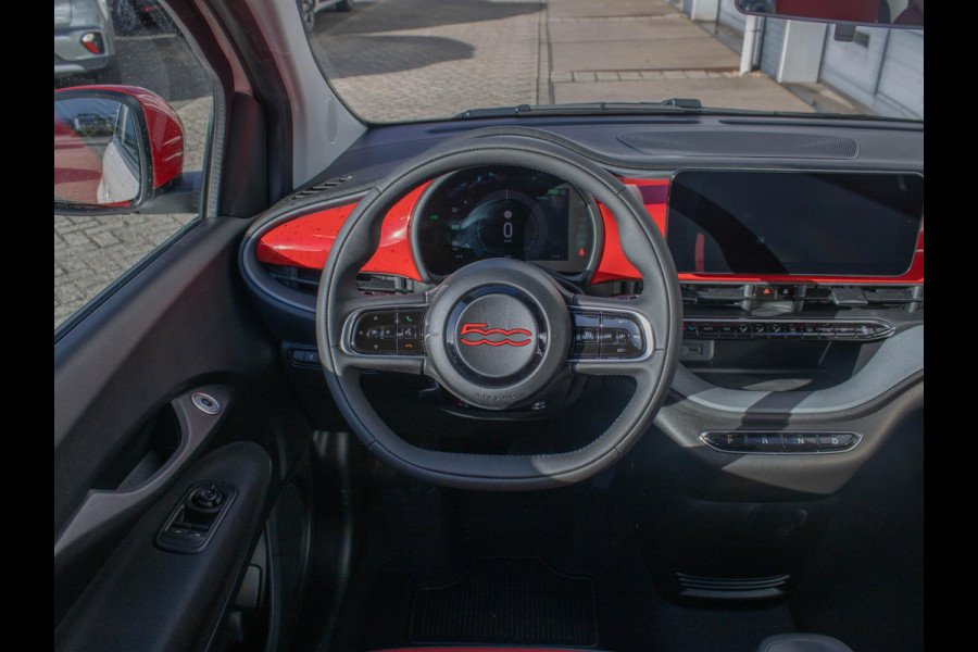 Fiat 500E RED Cabrio 42 kWh | Uit voorraad leverbaar ! | CarPlay | PDC |