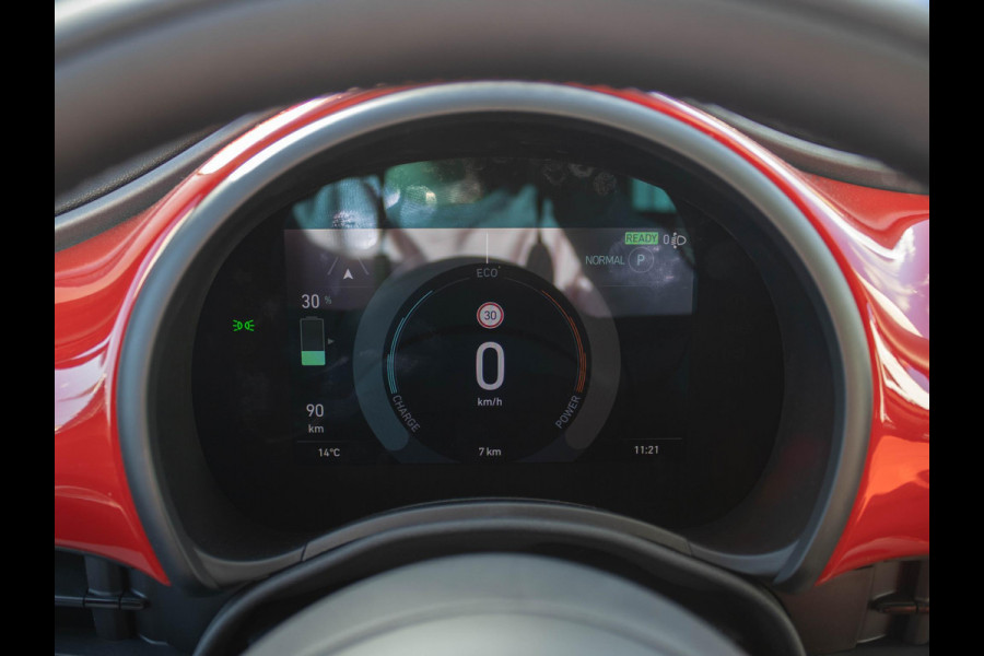 Fiat 500E RED Cabrio 42 kWh | Uit voorraad leverbaar ! | CarPlay | PDC |