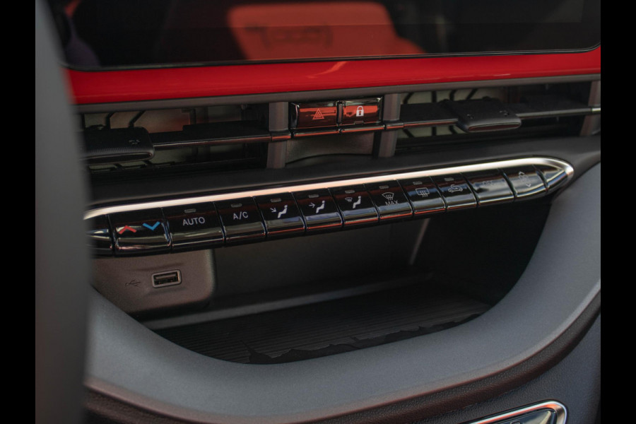 Fiat 500E RED Cabrio 42 kWh | Uit voorraad leverbaar ! | CarPlay | PDC |