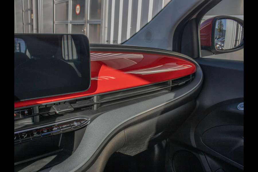 Fiat 500E RED Cabrio 42 kWh | Uit voorraad leverbaar ! | CarPlay | PDC |