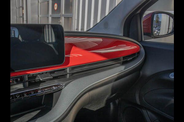 Fiat 500E RED Cabrio 42 kWh | Uit voorraad leverbaar ! | CarPlay | PDC |