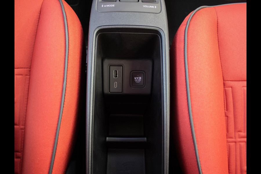 Fiat 500E RED Cabrio 42 kWh | Uit voorraad leverbaar ! | CarPlay | PDC |