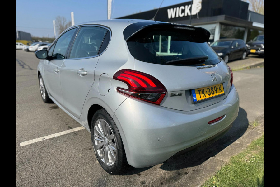 Peugeot 208 1.2 PureTech Allure Navigatie Clima PDC Cruise control