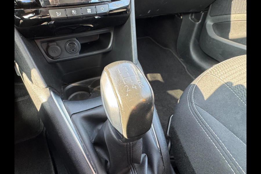 Peugeot 208 1.2 PureTech Allure Navigatie Clima PDC Cruise control