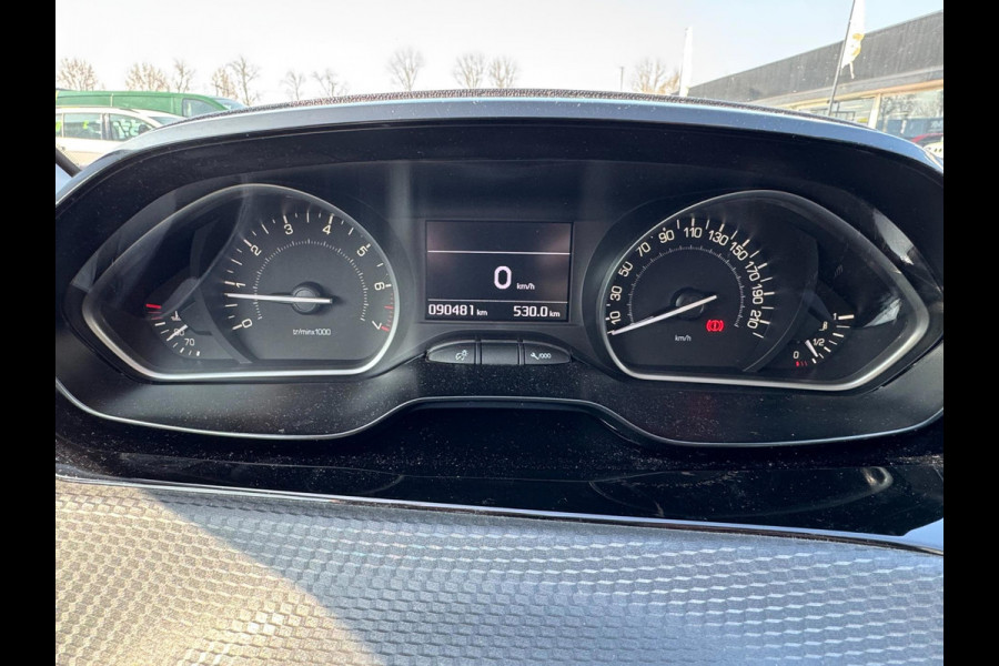 Peugeot 208 1.2 PureTech Allure Navigatie Clima PDC Cruise control