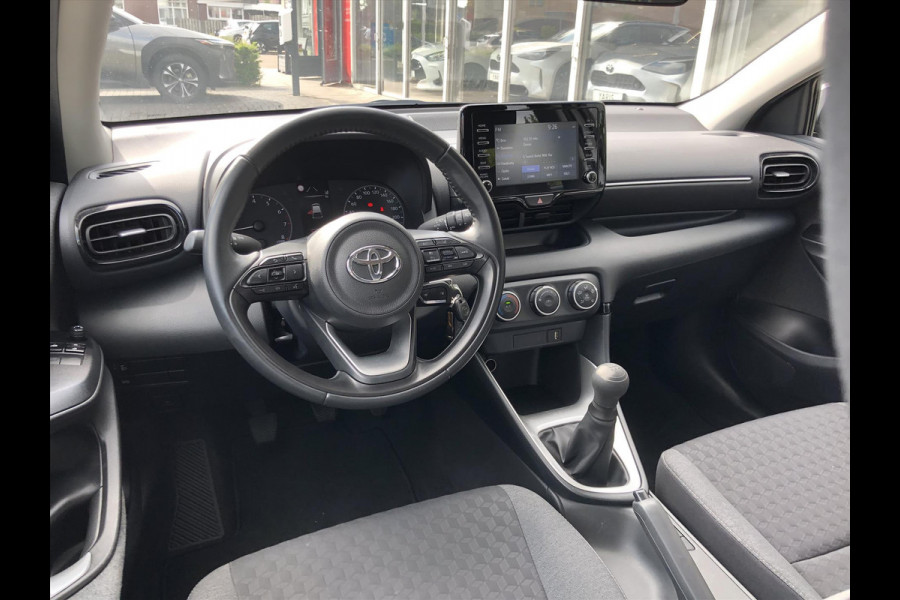 Toyota Yaris 1.0 VVT-i Active | Apple Carplay/Android auto, Licht en regensensor, Airco, Adaptive cruise control