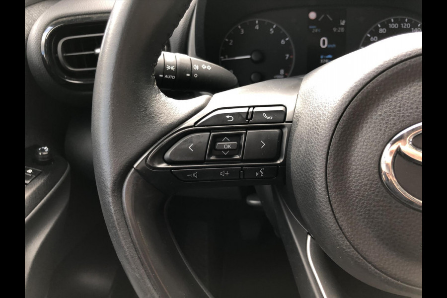 Toyota Yaris 1.0 VVT-i Active | Apple Carplay/Android auto, Licht en regensensor, Airco, Adaptive cruise control