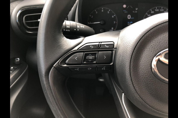 Toyota Yaris 1.0 VVT-i Active | Apple Carplay/Android auto, Licht en regensensor, Airco, Adaptive cruise control