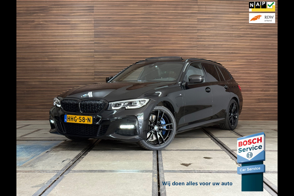 BMW 3 Serie Touring 330e High Executive M Sport | Pano | Sportstoelen | 19' inch | KANON !! BMW 3 Serie Touring 330e High Executive M Sport | Pano | Sportstoelen | 19' inch | KANON !!