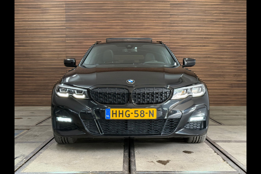 BMW 3 Serie Touring 330e High Executive M Sport | Pano | Sportstoelen | 19' inch | KANON !!