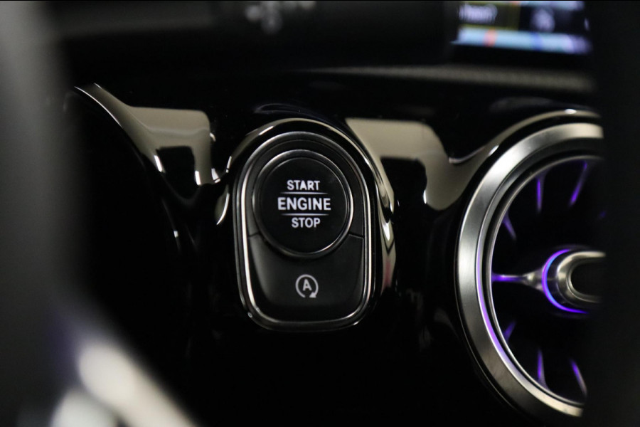 Mercedes-Benz CLA-Klasse 250 AMG /PANO/SFEERV/CAM/LANEASSIST/STOELV/BOMVOL