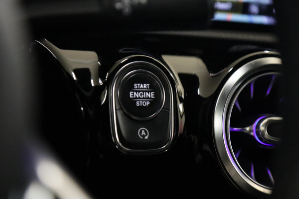 Mercedes-Benz CLA-Klasse 250 AMG /PANO/SFEERV/CAM/LANEASSIST/STOELV/BOMVOL