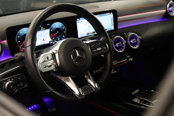 Mercedes-Benz CLA-Klasse 250 AMG /PANO/SFEERV/CAM/LANEASSIST/STOELV/BOMVOL