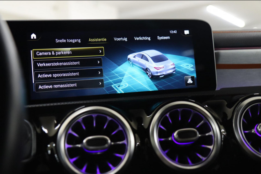 Mercedes-Benz CLA-Klasse 250 AMG /PANO/SFEERV/CAM/LANEASSIST/STOELV/BOMVOL