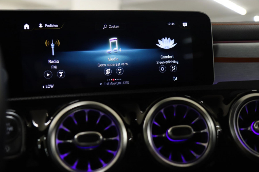 Mercedes-Benz CLA-Klasse 250 AMG /PANO/SFEERV/CAM/LANEASSIST/STOELV/BOMVOL