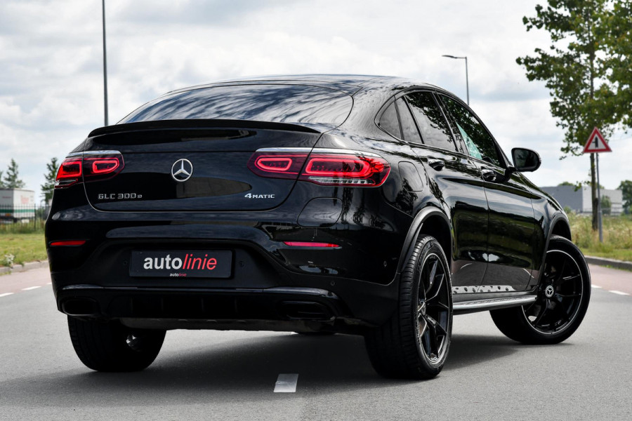 Mercedes-Benz GLC Coupé 300e 4MATIC AMG, BTW, Night ed. Pano, Digital, Memory, 360, Keyless, CarPlay, Sfeer!