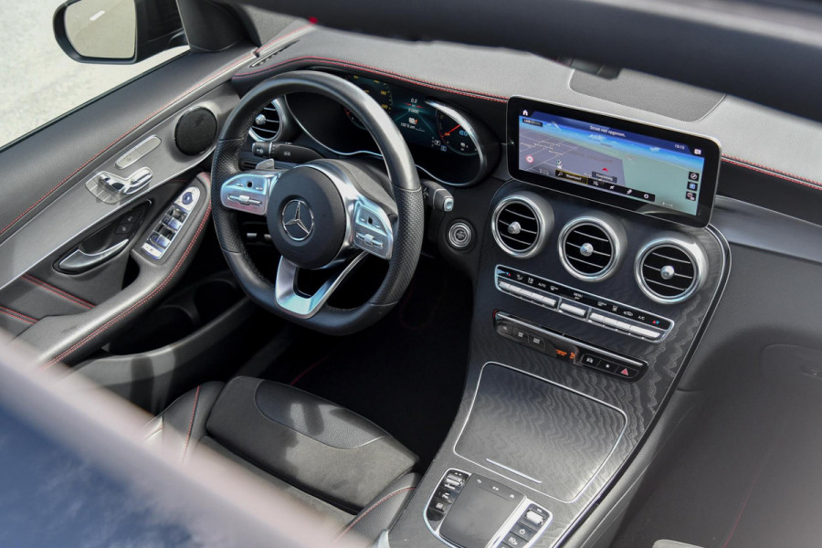 Mercedes-Benz GLC Coupé 300e 4MATIC AMG, BTW, Night ed. Pano, Digital, Memory, 360, Keyless, CarPlay, Sfeer!