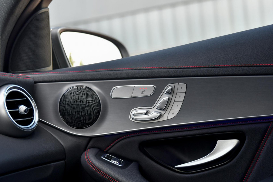 Mercedes-Benz GLC Coupé 300e 4MATIC AMG, BTW, Night ed. Pano, Digital, Memory, 360, Keyless, CarPlay, Sfeer!
