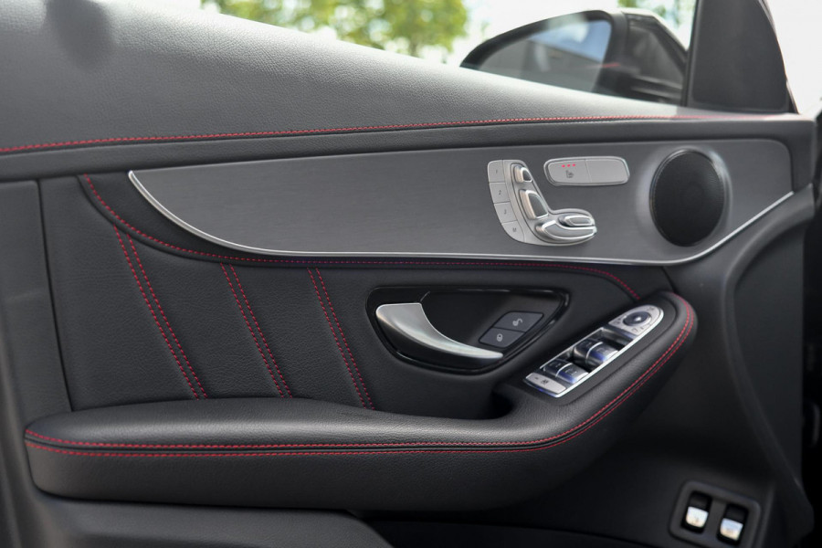 Mercedes-Benz GLC Coupé 300e 4MATIC AMG, BTW, Night ed. Pano, Digital, Memory, 360, Keyless, CarPlay, Sfeer!