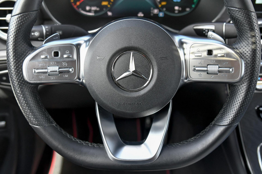 Mercedes-Benz GLC Coupé 300e 4MATIC AMG, BTW, Night ed. Pano, Digital, Memory, 360, Keyless, CarPlay, Sfeer!