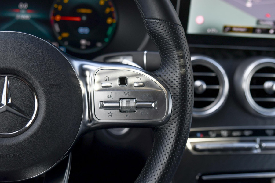 Mercedes-Benz GLC Coupé 300e 4MATIC AMG, BTW, Night ed. Pano, Digital, Memory, 360, Keyless, CarPlay, Sfeer!