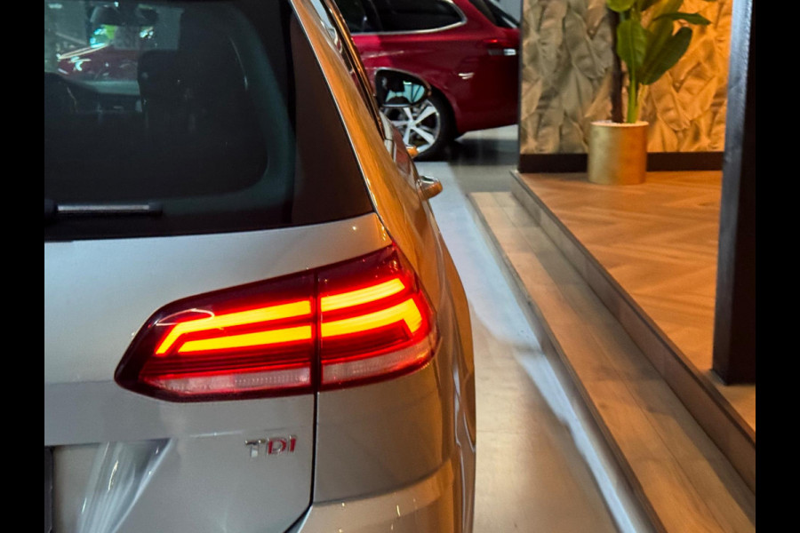 Volkswagen GOLF Variant 1.6 TDI Comfortline Garantie NAP Dealerondh Trekhaak CarPlay Massage Adoptieve Cruise Clima Navi Rijklaar